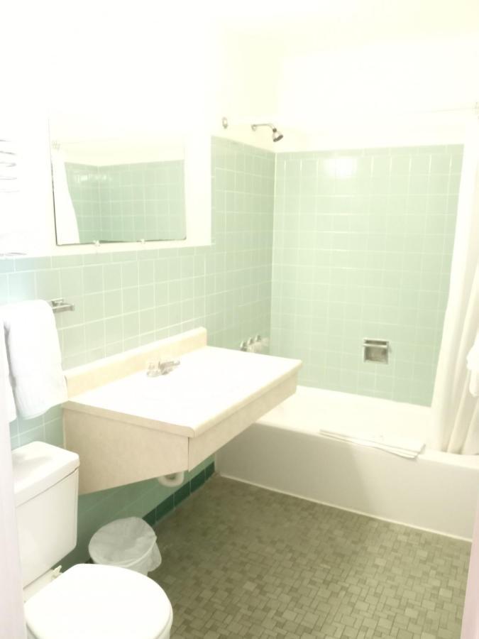 Riverview Motel Mammoth Spring Bagian luar foto